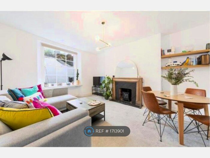 2 Bedroom Flat To Rent In Gordon Road, Clifton, Bristol, BS8