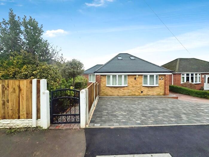 3 Bedroom Detached Bungalow To Rent In Chartwell Avenue, Wingerworth, Chesterfield, S42