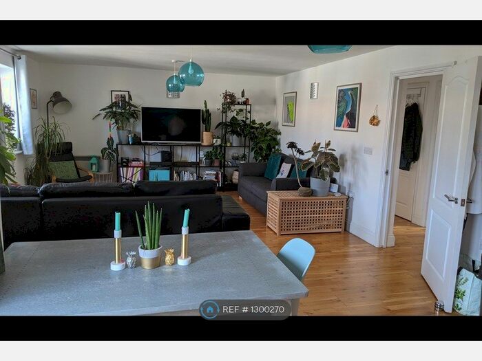 3 Bedroom Flat To Rent In Westport St, London, E1