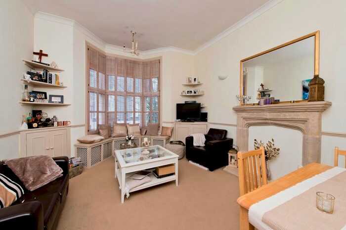 1 Bedroom Flat To Rent In Gratton Road, London, W14