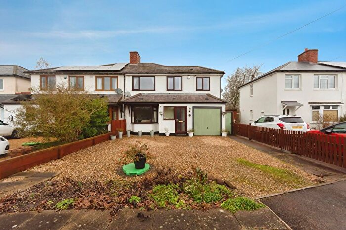 4 Bedroom Semi Detached House For Sale In Kineton Lane, Hockley Heath, Solihull, B94