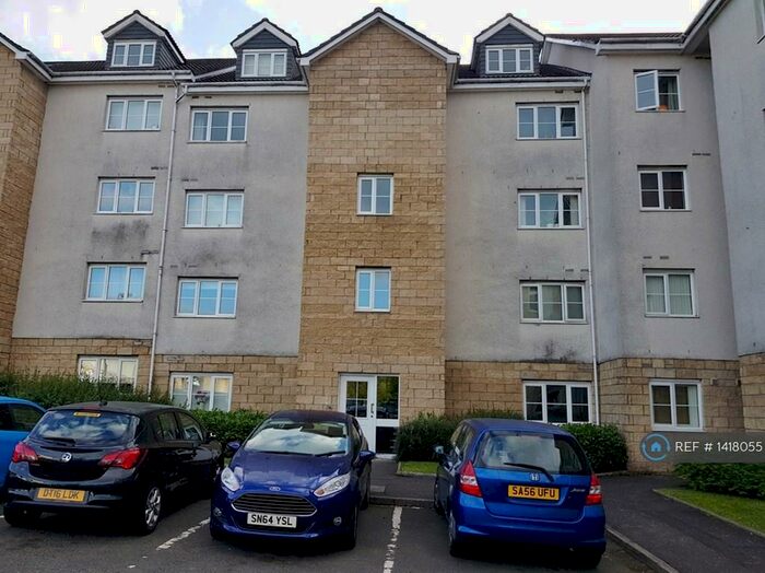 2 Bedroom Flat To Rent In Queens Crescent, Livingston, EH54