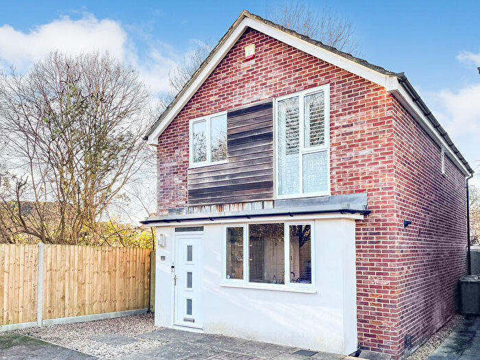 4 Bedroom Detached House For Sale In Cedar Row, Botley Road, Horton Heath, SO50