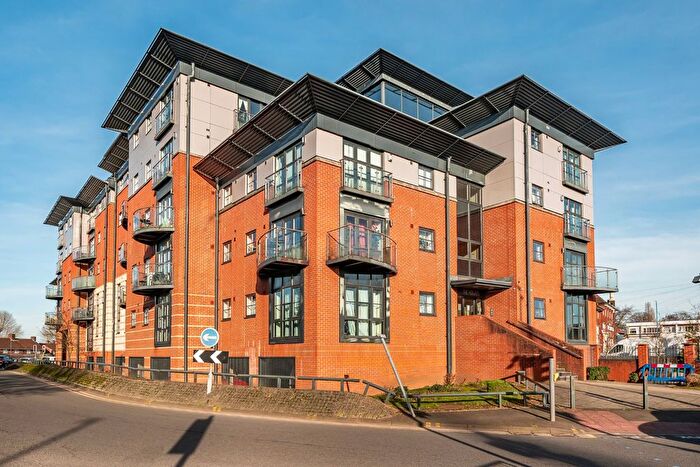 2 Bedroom Flat For Sale In Walsall Road, West Bromwich, West Midlands, B71