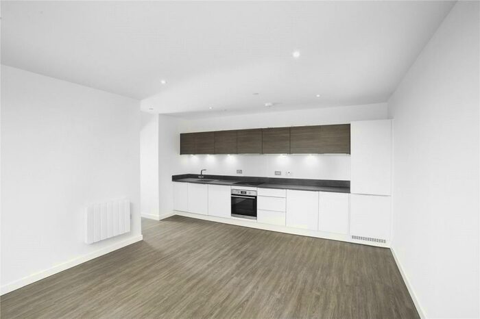1 Bedroom Apartment To Rent In High Road, Whetstone, London, N20