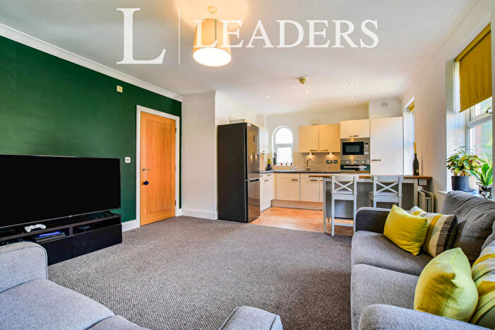 2 Bedroom Apartment To Rent In St. Pauls Road, M20