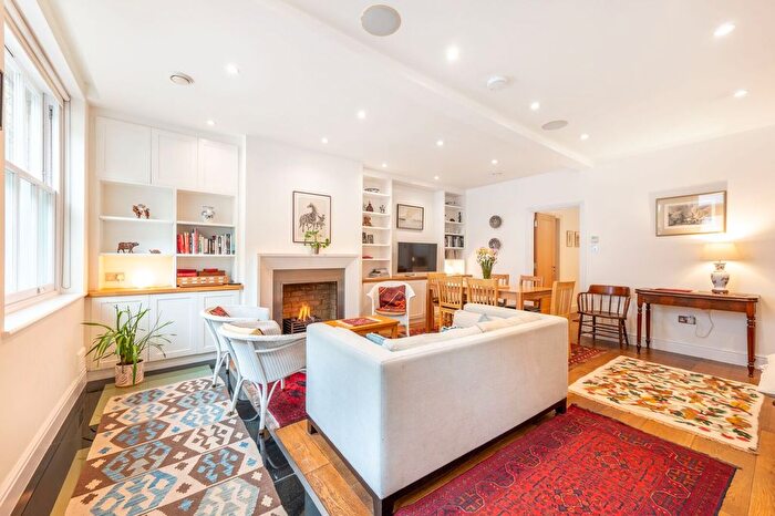 4 Bedroom Mews To Rent In Atherstone Mews, South Kensington, London, SW7