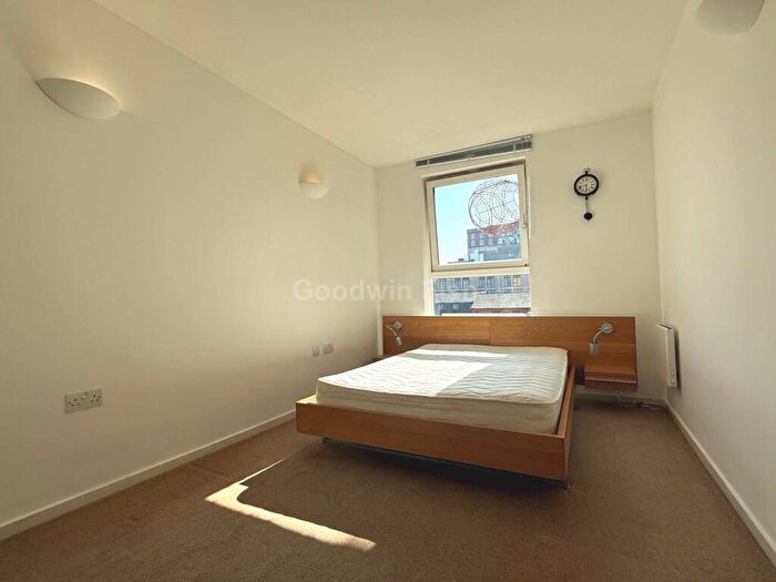 2 Bedroom Apartment To Rent In Skyline Central, Goulden Street, Manchester, M4