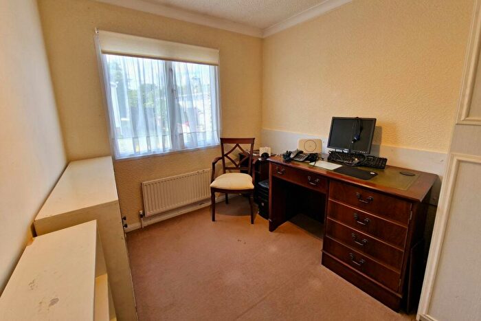 2 Bedroom Mobile Home For Sale In The Willows Park, Guildford Road, Normandy, GU3