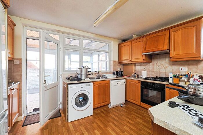 4 Bedroom Detached House For Sale In Charlotte Grove, Bramcote, Nottingham, NG9
