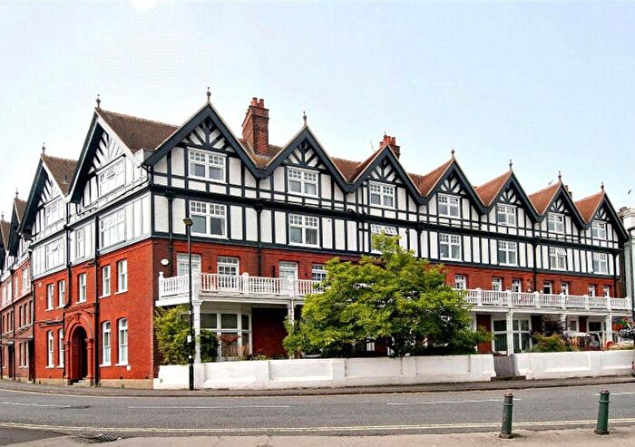 4 Bedroom Penthouse To Rent In Royal Mansions, Station Road, Henley-on-Thames, Oxfordshire, RG9