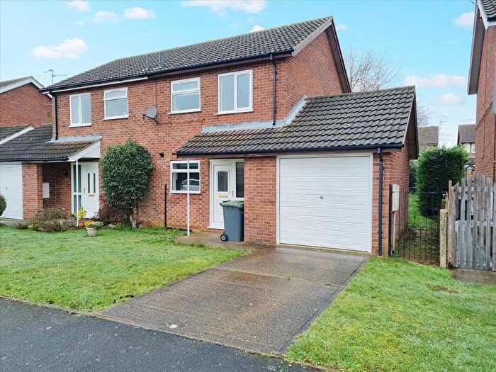 3 Bedroom Semi Detached House For Sale In Southfields, Sleaford, NG34
