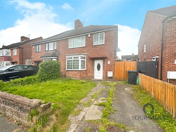 3 Bedroom Semi-Detached House To Rent In Hilary Crescent, Dudley, West Midlands, DY1