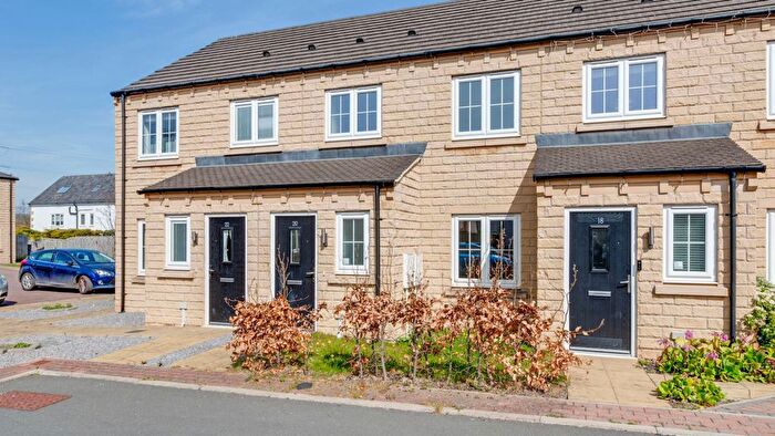 2 Bedroom Terraced House For Sale In Bradford Fp, Bradford, BD10