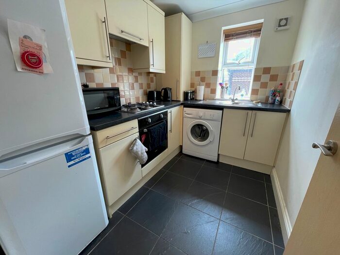 1 Bedroom Flat To Rent In Palmerston Road, Boscombe, Bournemouth, BH1