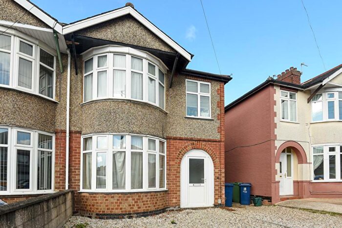 2 Bedroom Apartment To Rent In Wilkins Roads, East Oxford, OX4