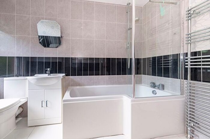 2 Bedroom Semi-Detached House For Sale In Mottins Hill, Crowborough, TN6