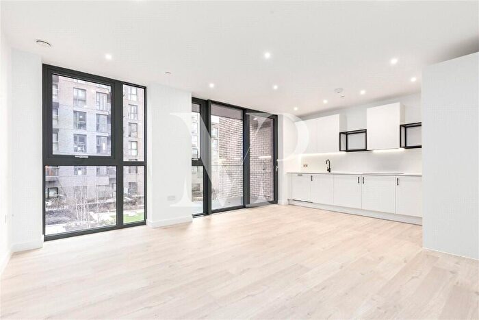 2 Bedroom Flat For Sale In Willowbrook House, Woodberry Down, Coster Avenue, London, N4