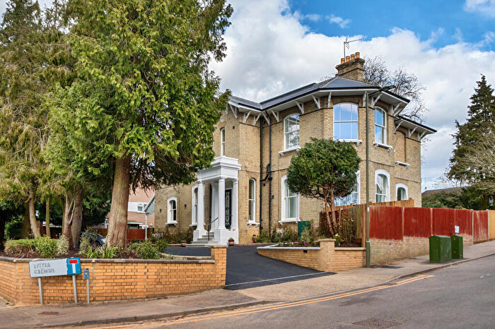 2 Bedroom Character Property For Sale In Woodside Avenue, Woodside Park, N12