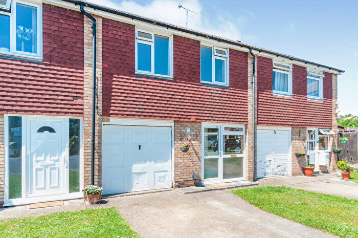 3 Bedroom Terraced House To Rent In Franklin Gardens, Hitchin, SG4