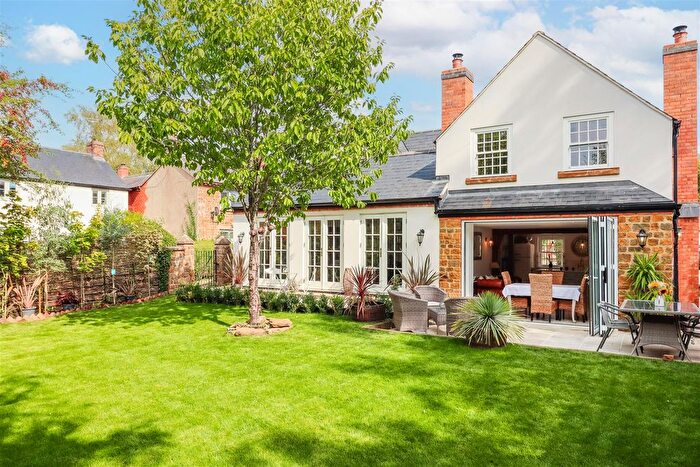4 Bedroom Detached House For Sale In Keys Lane, Priors Marston, Southam, CV47
