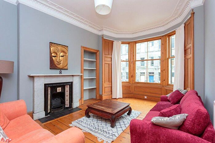 1 Bedroom Flat To Rent In Montgomery Street, Hillside, Edinburgh, EH7
