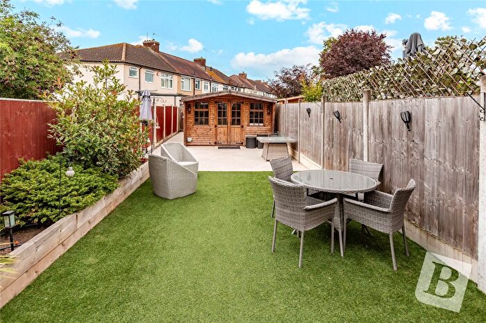 2 Bedroom Terraced House For Sale In Benets Road, Hornchurch, RM11