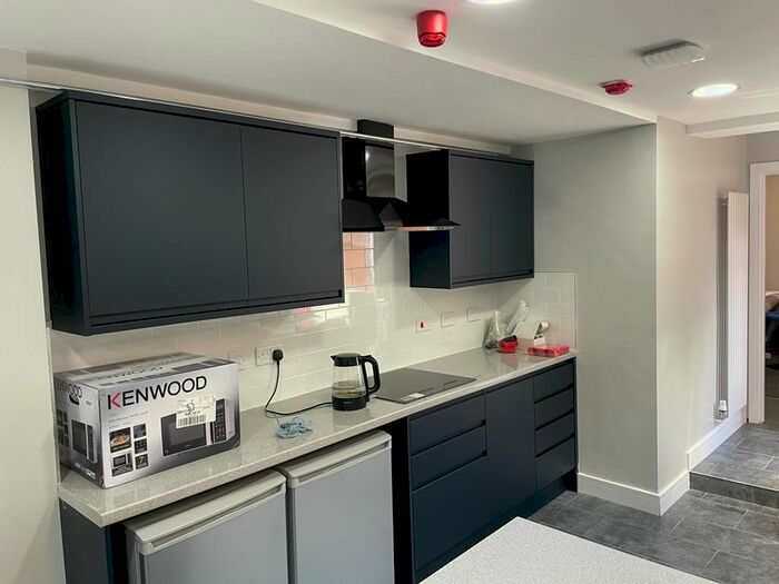 5 Bedroom Property To Rent In North Road, Selly Oak, Birmingham, B29