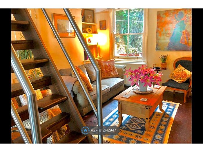 2 Bedroom Terraced House To Rent In St. Georges Road, Richmond, TW9