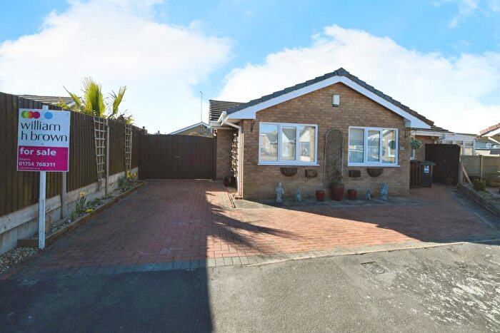 3 Bedroom Detached Bungalow For Sale In Elizabeth Crescent, Ingoldmells, Skegness, PE25