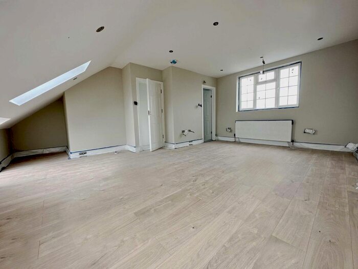 Studio To Rent In Cranmore Avenue, Osterley, Isleworth, TW7