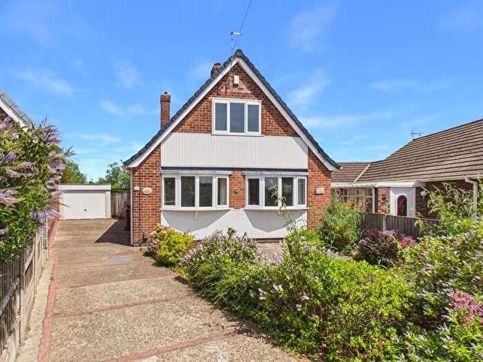 2 Bedroom Detached House For Sale In Veronica Drive, Carlton, Nottingham, NG4