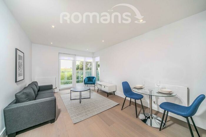 2 Bedroom Apartment To Rent In Green Park, Reading, RG2