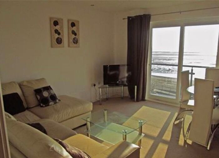 2 Bedroom Flat To Rent In Cwrt Pandora, Pentre Doc Y Gogledd, Llanelli, Carmarthenshire, SA15