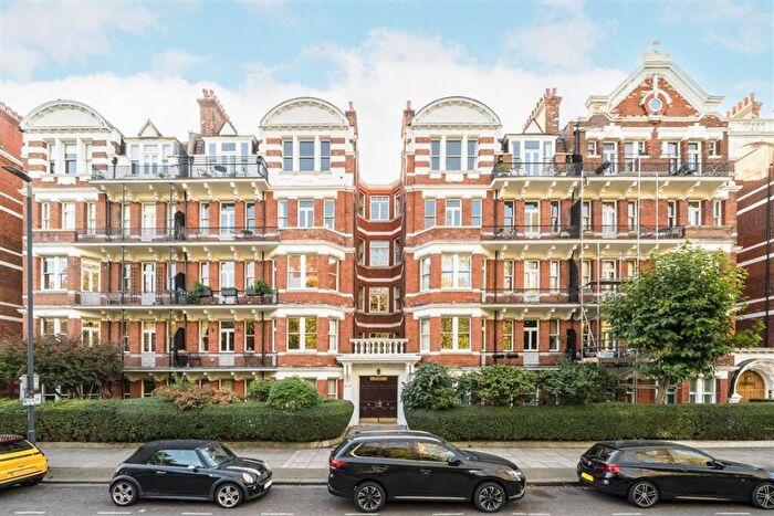 2 Bedroom Flat For Sale In Prince Of Wales Mansions, Battersea Park, SW11