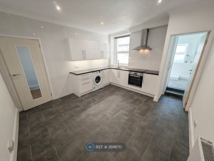 2 Bedroom Terraced House To Rent In St. Pauls Road, Torquay, TQ1