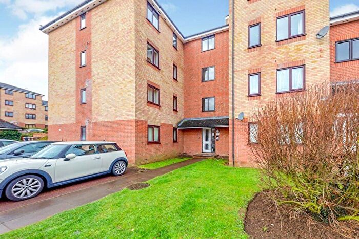 1 Bedroom Flat To Rent In Prestatyn Close, Stevenage, Hertfordshire, SG1