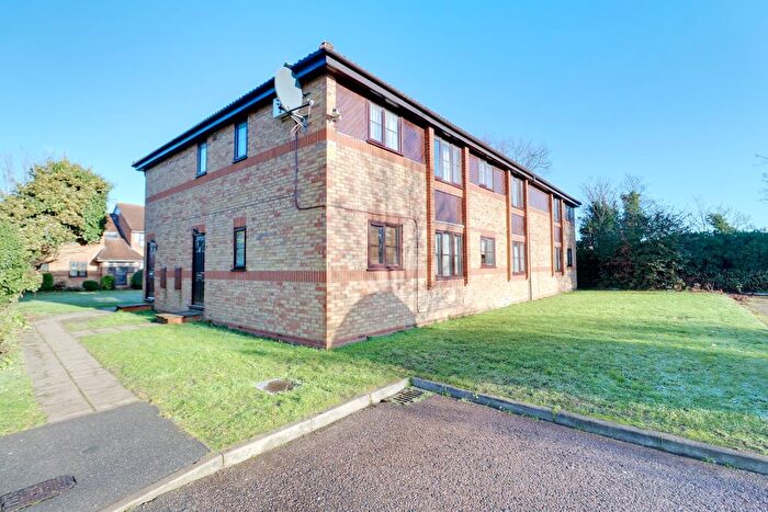 1 Bedroom Maisonette For Sale In Bernice Close, Rainham, RM13
