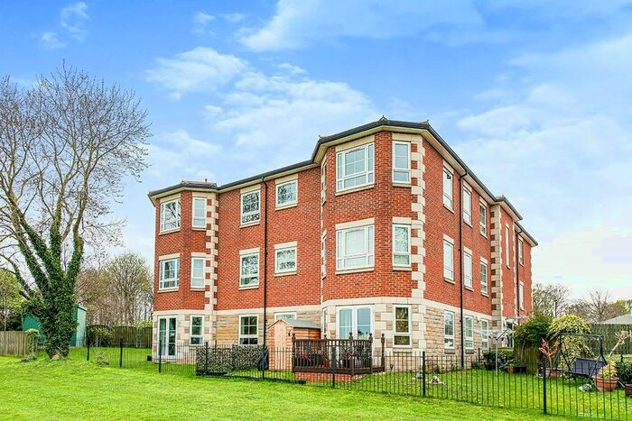 2 Bedroom Flat To Rent In Waterside, Fairburn, Knottingley, West Yorkshire, WF11