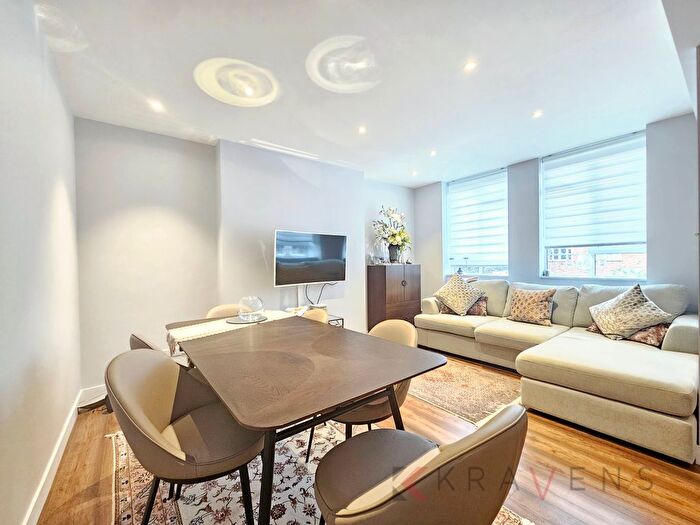 2 Bedroom Flat To Rent In Townsend Court, Shannon Place, London, NW8