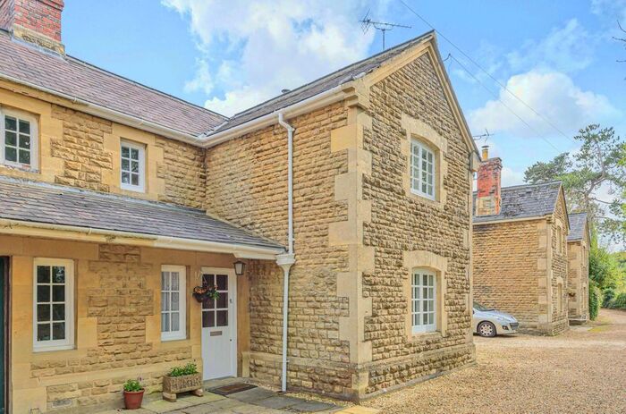 3 Bedroom Semi-Detached House For Sale In Railway Terrace, Kemble, Cirencester, GL7