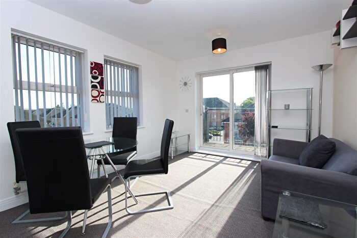 2 Bedroom Flat To Rent In Blythewood Court, Waterloo Road, Uxbridge, UB8