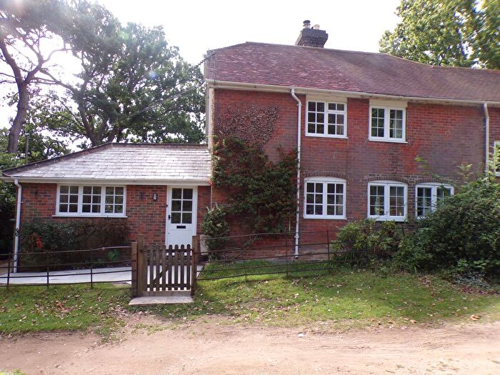 2 Bedroom End Of Terrace House To Rent In Pikes Hill, Lyndhurst, SO43