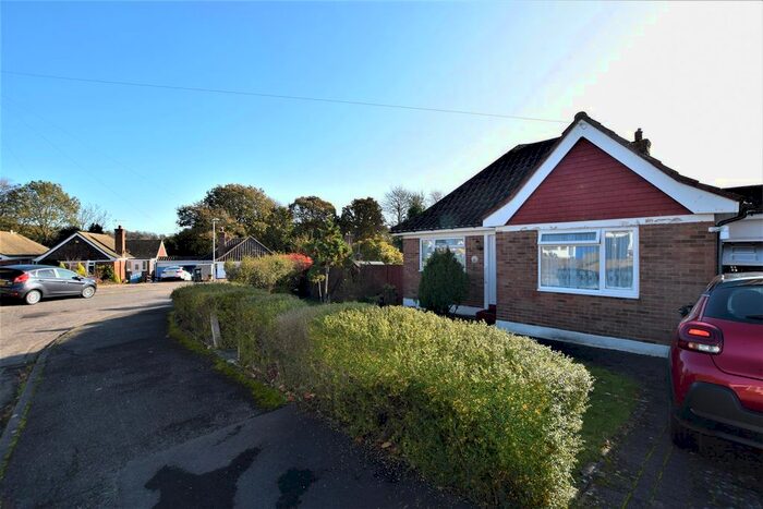 3 Bedroom Bungalow To Rent In Willowbed Walk, Hastings, TN34