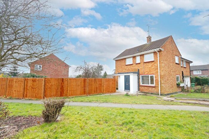 3 Bedroom Semi-Detached House To Rent In The Slades, Basildon, SS16