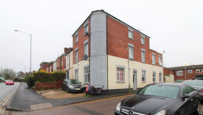 3 Bedroom Flat To Rent In Empire Court, Avon Street, Rugby, Warwickshire, CV21