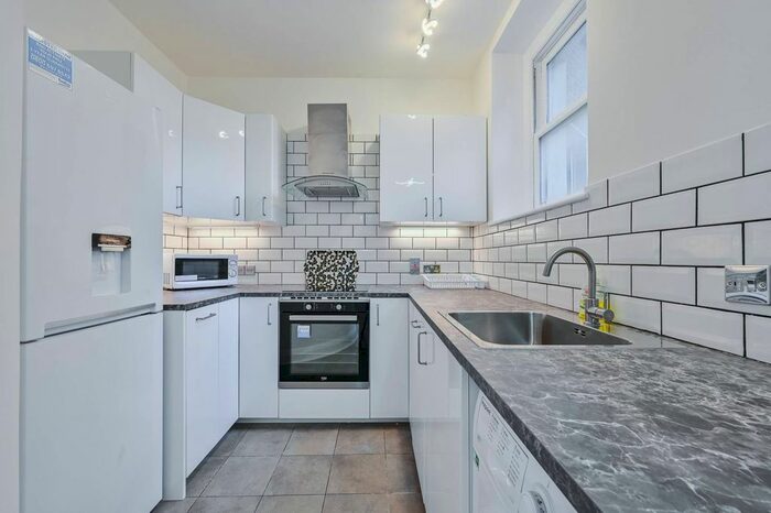 2 Bedroom Flat To Rent In Seymour Street, Marylebone, London, W1H