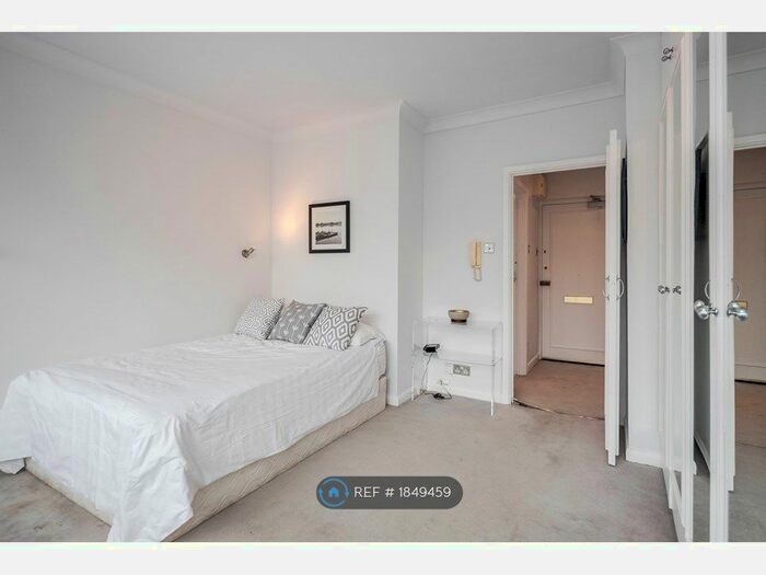 Studio To Rent In Bristol House, London, SW1W