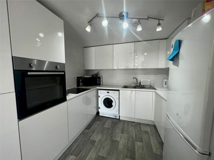 1 Bedroom Flat To Rent In Newhouse Crescent, Watford, Hertfordshire, WD25