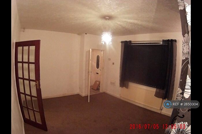 4 Bedroom Semi Detached House To Rent In Claybank Street, Heywood, OL10